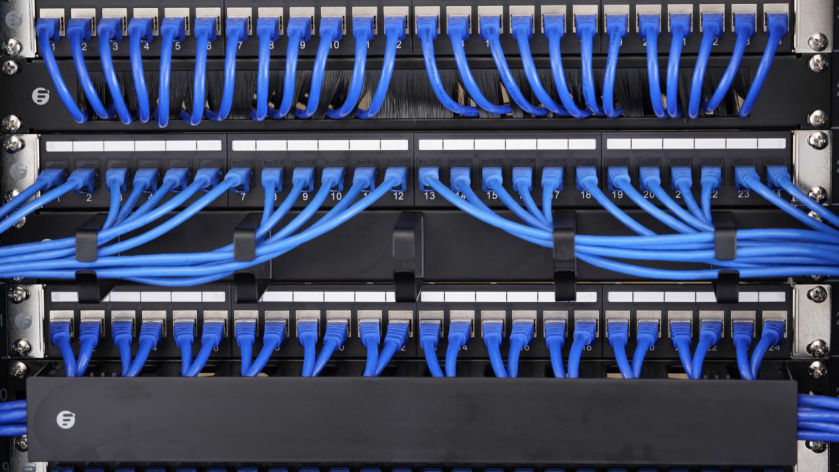 how does a patch panel work