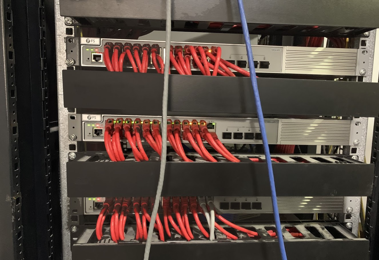 FS 24-Port Gigabit Stackable Managed Enterprise Ethernet Switch -   United Kingdom