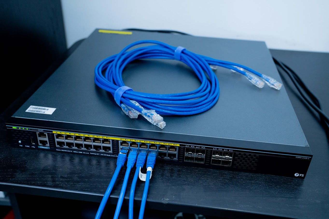 S5860-20SQ, switch Ethernet L3 de 24 puertos, 20 x 10Gb SFP+, con