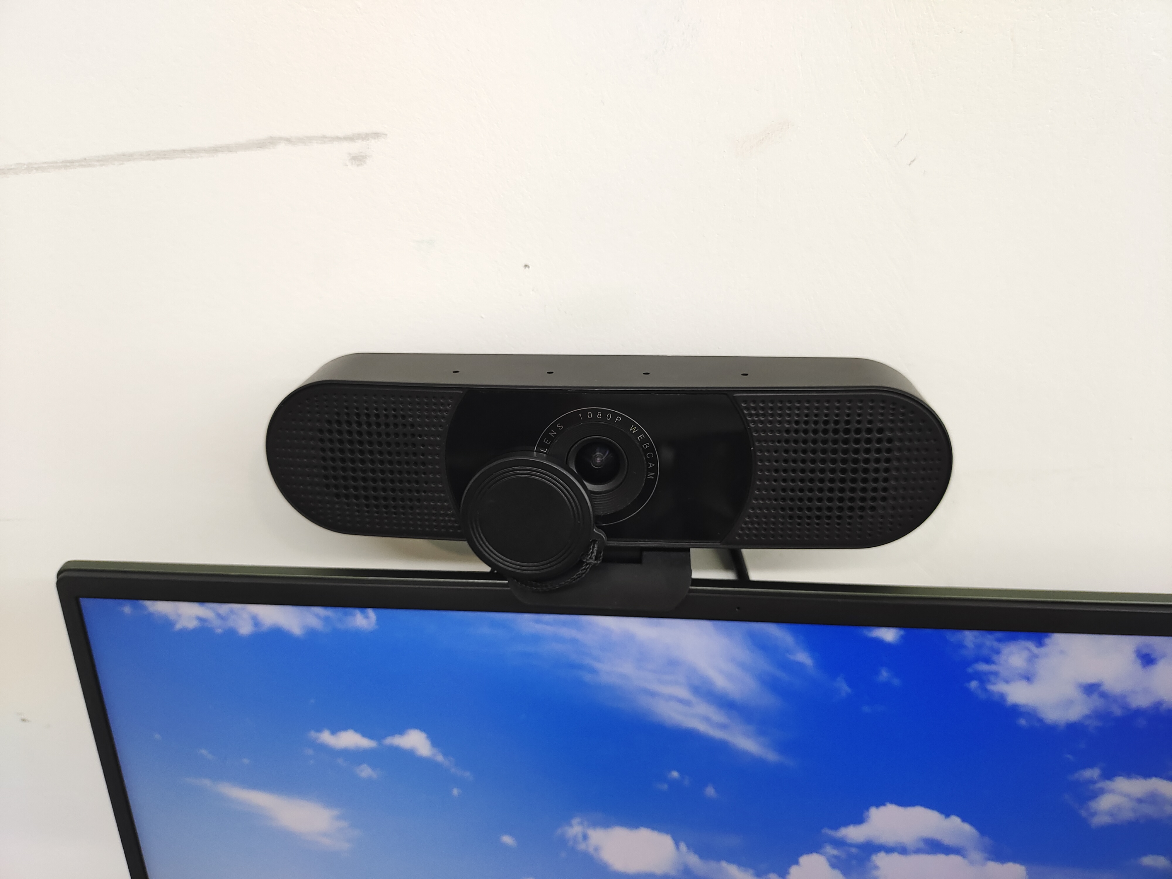 FC270 Full HD 1080p Webcam for Personal Video Calling and Conference, with  2 Microphones, USB Plug and Play -  Australia