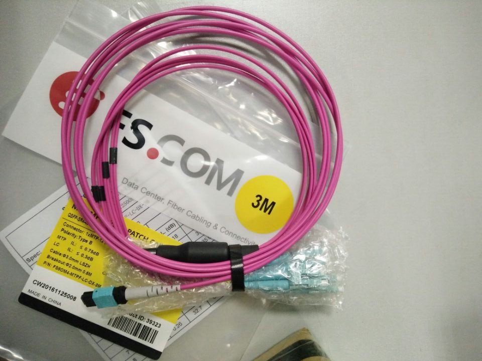 Câble Fibre Optique MPO Femelle à MPO Femelle, Multimode OM3 50/125um LSZH, comp
