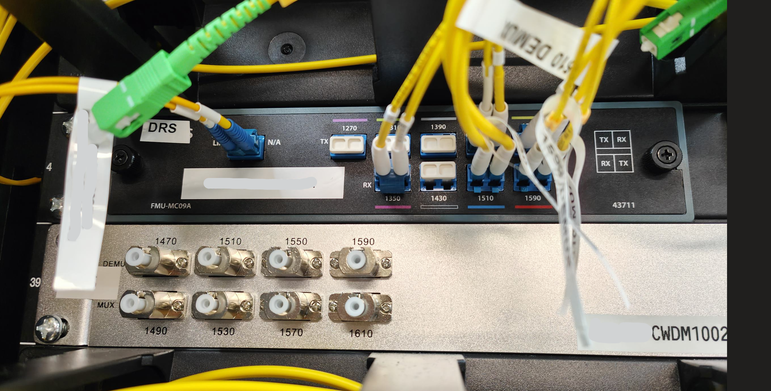 9 Channels CWDM Mux Demux, 1270-1590nm, 2.4dB Typical IL, LC/UPC