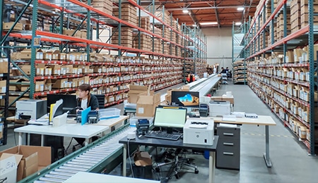 Internal layout and automated operation desk of FS Delaware Warehouse.